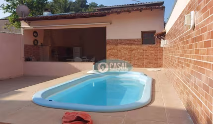Casa Linear com 02 Quartos, Piscina e Churrasqueira em Itaipu - Niterói/RJ