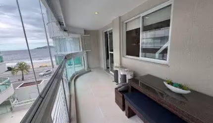 Apartamento Frente Mar em Piratininga com 02 Quartos e Varandão.