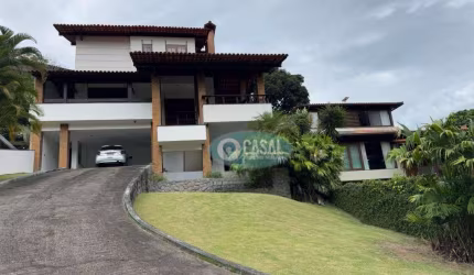 Casa em Condomínio com 04 Quartos à Venda em Piratininga - Niterói/RJ.