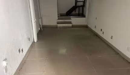 Loja à Venda com 80 m² em Piratininga - Niterói/RJ.
