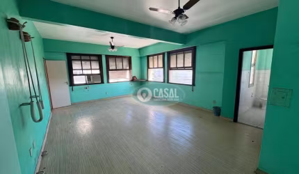 Sala Comercial à Venda com 130 m² no Centro de Niterói.
