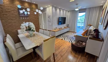 Apartamento em Itaipu com 02 Quartos, Varandão e Pertinho da Entrada de Itacoatiara!