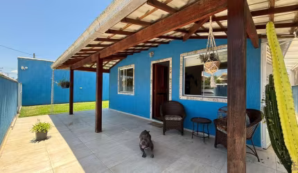 Belíssima casa mobiliada à venda, dentro do condomínio com praia Orla 500.