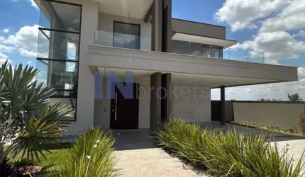 Casa Alto Padrão de 465m² - 3 suítes, closet, sala de TV no andar superior,  área gourmet, piscina, - à venda no Alphaville Jundiaí!