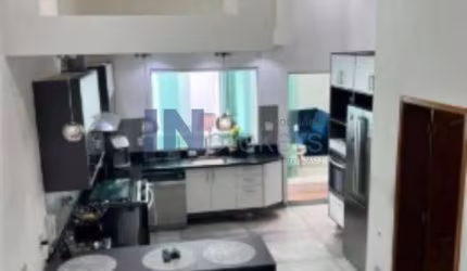Imperdível: Casa à venda em Jundiaí-SP, Jardim Pacaembu, 4 quartos, 2 suítes, 2 salas, 4 banheiros, 4 vagas, 350m².