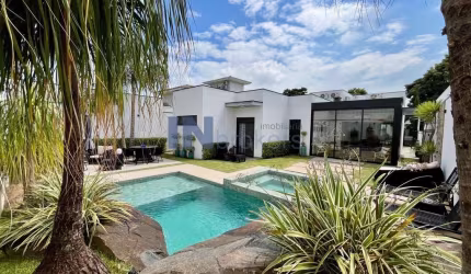 Casa condomínio Reserva da Serra, Medeiros/ Jundiaí-SP, 250m2, 3 suítes com ar condicionado, piscina aquecida, acesso rodovias Anhanguera/Bandeirantes