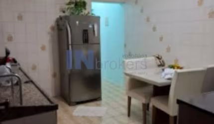 Casa à venda em Jundiaí-SP, no Jardim Pacaembu: 4 quartos, 2 salas, 3 banheiros, 1 vaga de garagem, 148m². Aproveite!
