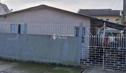 Oportunidade Única em Canoas: Casa Aconchegante em Localização Comercial