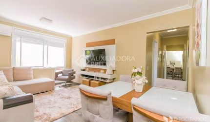 Apartamento Reformado com Vaga Dupla e Excelente Localização em Porto Alegre