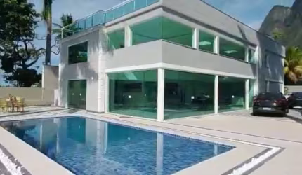 700m² de área construída, em São Conrado. Casa Cinematográfica, em 1700m² de terreno! Venha conhece