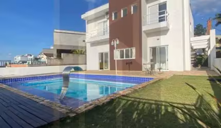 Casa em Condomínio para Locação em Arujá, Jardim Imperial, 4 dormitórios, 2 suítes, 4 banheiros, 4 vagas