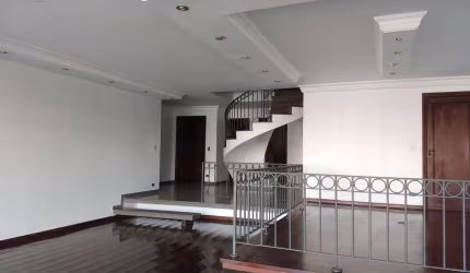 Casa duplex com 4 dormitórios  em Chácara Monte Alegre  -  São Paulo