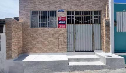 Encantadora Casa Recém-Reformada à Venda em Lagoa Seca - 4 dormitórios, 100 m² - Natal/RN - CA0513