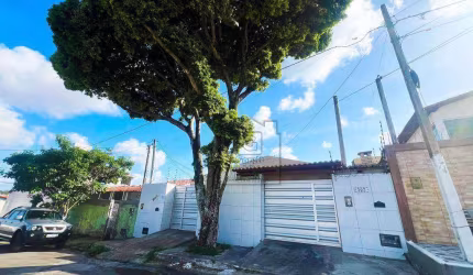 Espaçosa casa à venda com terreno de 287,50m², com frente de 11,50m e 25m de comprimento com 4 dormitórios - Pitimbu - Natal/RN - CA0115