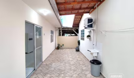 Casa Fundos com 1 dormitório para alugar, 41 m² por R$ 1.709/mês - Rua Alvario Medeiros Santiago, 1210 - Areias - São José/SC
