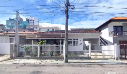 Casa fundos com 2 dormitórios para alugar, 60 m² por R$ 2.004/mês - Rua Conde Afonso Celso, 402 - Capoeiras - Florianópolis/SC