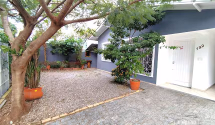 Casa com 3 dormitórios para alugar, 240 m² por R$ 6.123,50/mês - Capoeiras - Florianópolis/SC