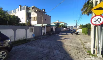 Casa com 1 dormitório para alugar, 48 m² por R$ 1.842,53/mês - Ingleses do Rio Vermelho - Florianópolis/SC