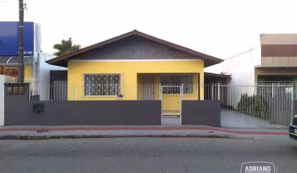 Casa com 3 dormitórios à venda, 160 m² por R$ 1.600.000,00 - Barreiros - São José/SC