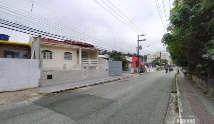 Casa com 4 dormitórios à venda, 139 m² por R$ 990.000,00 - Roçado - São José/SC