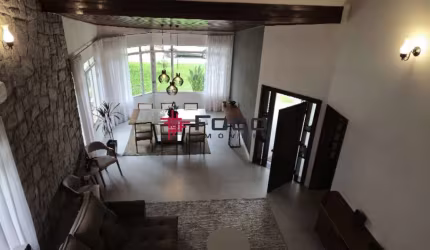 Casa para locação no Esplanada do Sol - 04 suítes - 360 m²