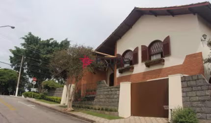 Casa - Vila São João - 03 dormitórios - 300m²