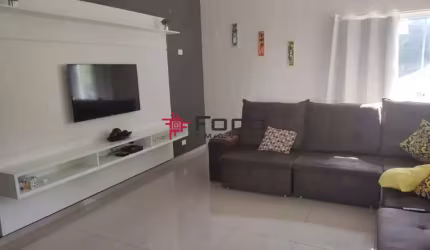 Casa á Venda com 3 Suites, 300m² - R$1.550.000 - Jacareí