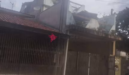 Sobrado de 3 Andares - no Parque Interlagos - 3 Dormitórios - 300m² .