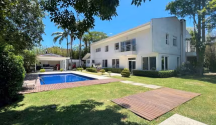 Cond. Forest Hills - 4sts, contemporânea. Gourmet, piscina + casa hóspedes!