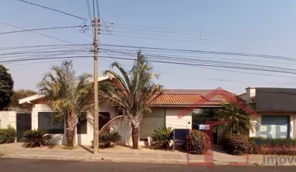 Imóvel Comercial a Venda em Barretos-SP.
