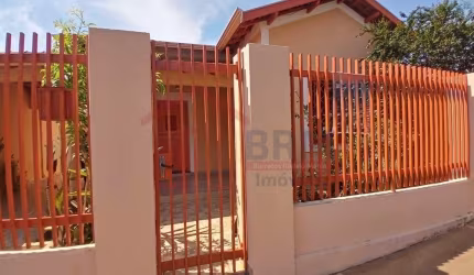 Residência para Locação no Centro de Barretos-SP.