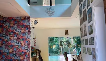 Casa ampla e decorada - com área de lazer