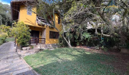 Casa com 5 quartos e 450 m², à venda por R$ 1.400.000,00 - Valparaíso - Petrópolis/RJ