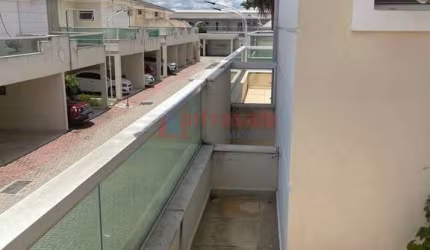 Sobrado de Condomínio com 4 quartos, Jardim Santa Maria, Jacareí - R$ 1.06 mi, Cod: 14093