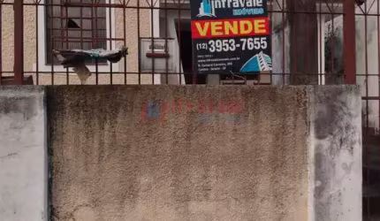 Casa com 3 quartos, Jardim das Indústrias, Jacareí - R$ 350 mil, Cod: 14523