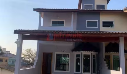 Casa de Condomínio com 3 dorms, Parque Santo Antônio, Jacareí - R$ 680 mil, Cod: 13874