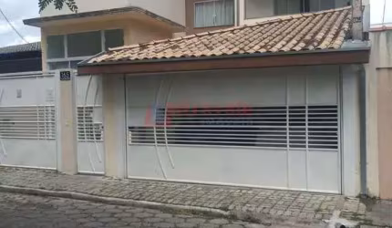 Sobrado com 3 dorms, Jardim Mesquita, Jacareí - R$ 1.1 mi, Cod: 11455