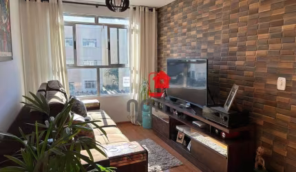 OPORTUNIDADE APARTAMENTO SEMI-MOBILIADO NO PINHEIRINHO!