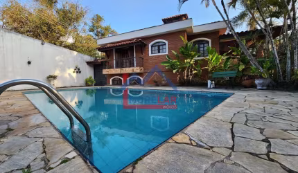 Casa de alto padrão com 4 quartos, 500m² - Serra da Cantareira - Mairiporã/SP