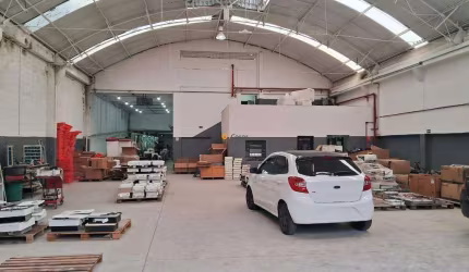 Galpão 3.700m²