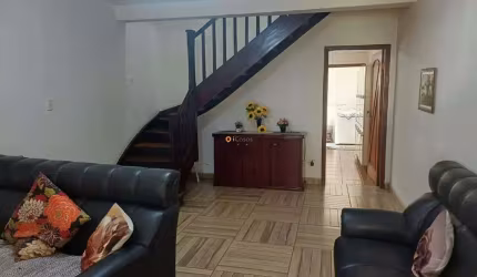 Casa de Vila 2 Dormitórios 2 vagas de Garagem Coberta