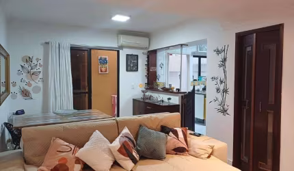Casa em Condomínio à venda 3 dormitórios, 1 suíte, 2 vagas