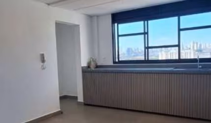 Apartamento todo reformado.