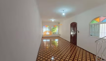 Sobrado a venda com 03 dormitórios, edícula, quintal e 01 vaga - Moinho Velho