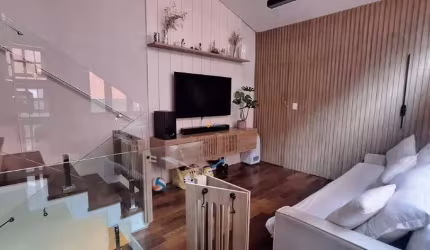 Casa toda reformada.