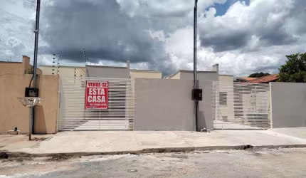 Casa para Venda em Cuiabá, Alameda, 3 dormitórios, 1 suíte, 1 banheiro, 3 vagas