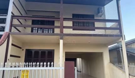 CASA DOIS ANDARES PARA ALUGAR, R$ 3.000,00 BAIRRO GRAVATÁ DE NAVEGANTES/SC.
