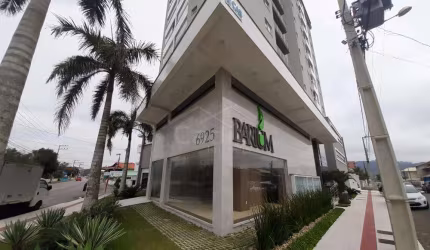 APARTAMENTO 2 DORMITÓRIOS, R$648.000,00, 300MTS DO MAR, SEMI MOBILIADO, NO GRAVATÁ EM NAVEGANTES/SC