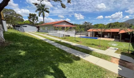 SÍTIO DE 2.800 M² COM FINANCIAMENTO BANCÁRIO!