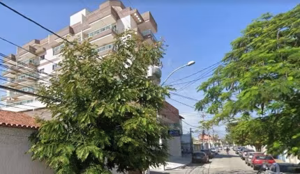 Ótimo Apartamento com 2 Quartos, sendo 1 suíte (área total com 107m²) no Centro de Cabo Frio -RJ